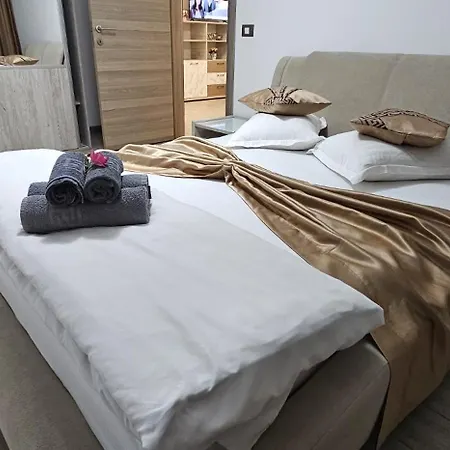 Appartamento Bell Marina Premium Pool & Waterfront Năvodari