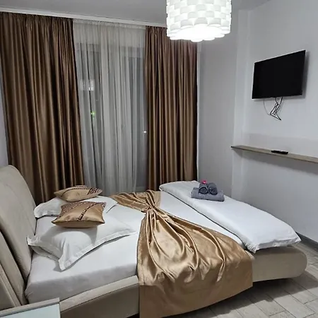Bell Marina Premium Pool & Waterfront *