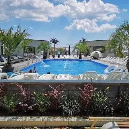 Bell Marina Premium Pool & Waterfront