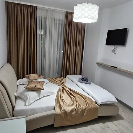 Bell Marina Premium Pool & Waterfront Navodari