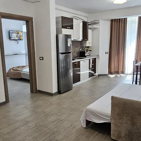 Bell Marina Premium Pool & Waterfront Apartment